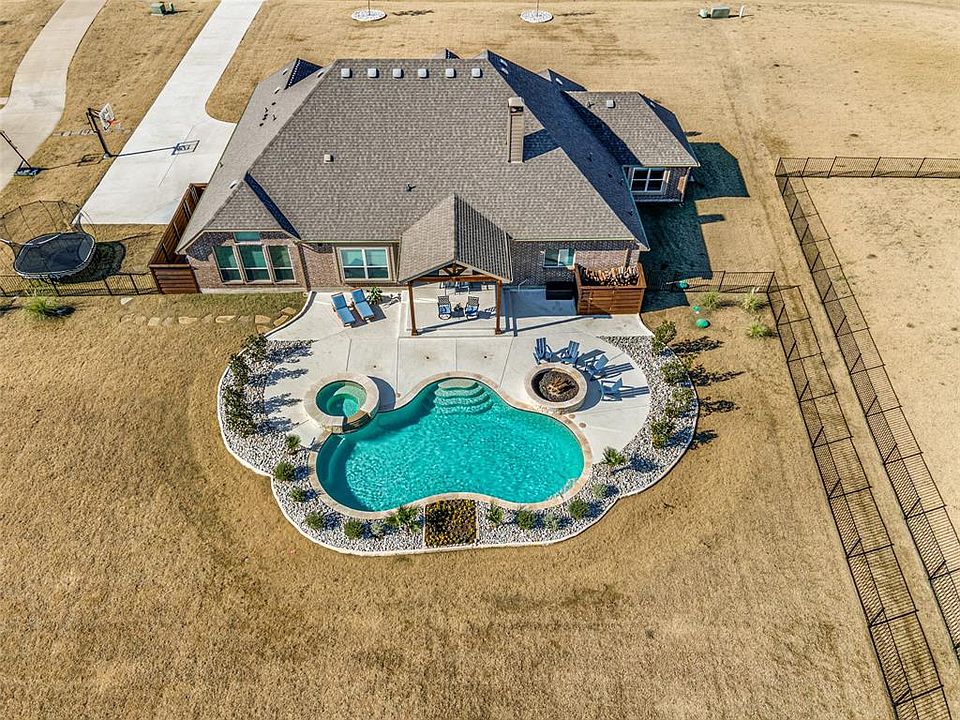 1st image of 5020 Wincrest Dr