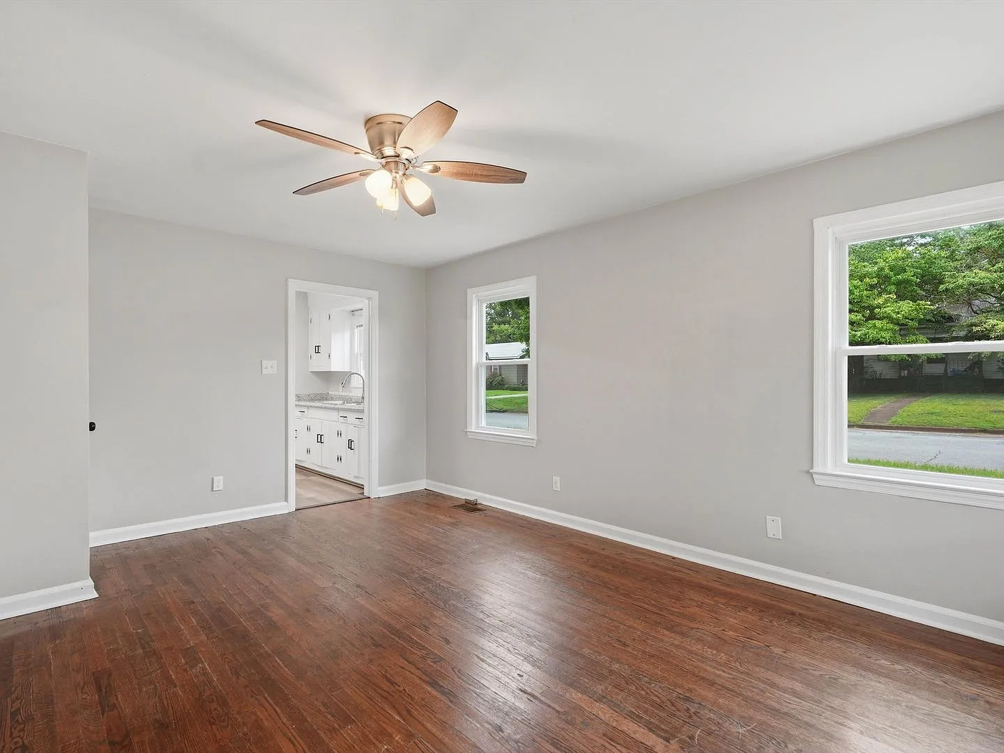 Quaint 3 bed 1 bath home in charming Decatur! — Photo 4