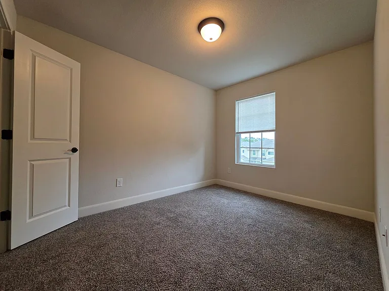 6423 Melanzane Ave #4 — Photo 8