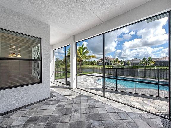 3rd image of 4688 Kensington Cir