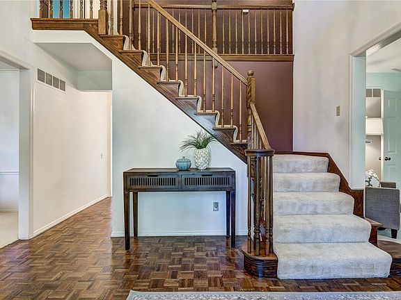 4th image of 162 Petite Royale Ct