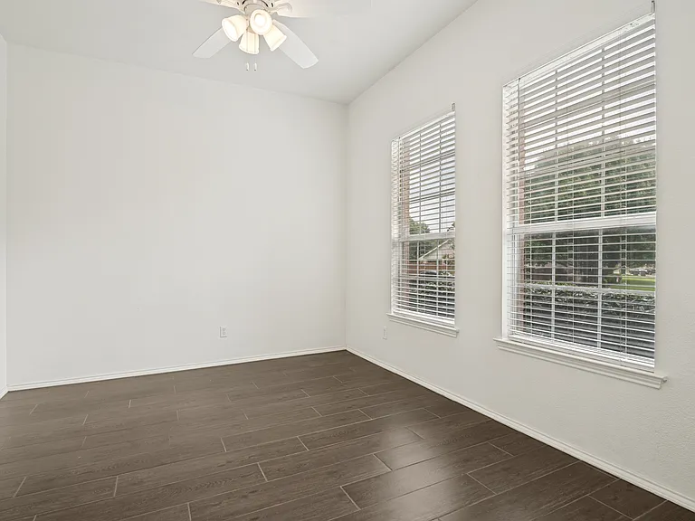 9021 Floyd Dr — Photo 9