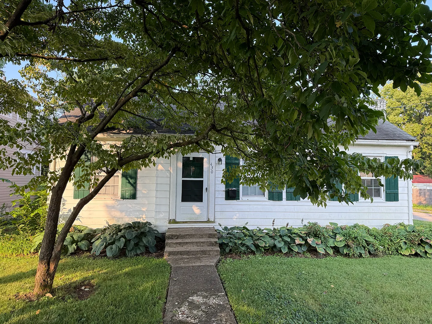 3 Bedroom Campus Rental - Now Preleasing For 20272028! — Photo 2