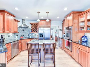 2201 Londonderry Rd, Alexandria, VA 22308