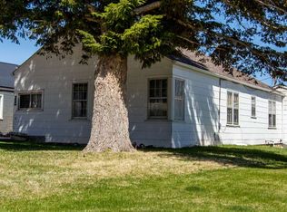 913 12th St, Rawlins, WY 82301