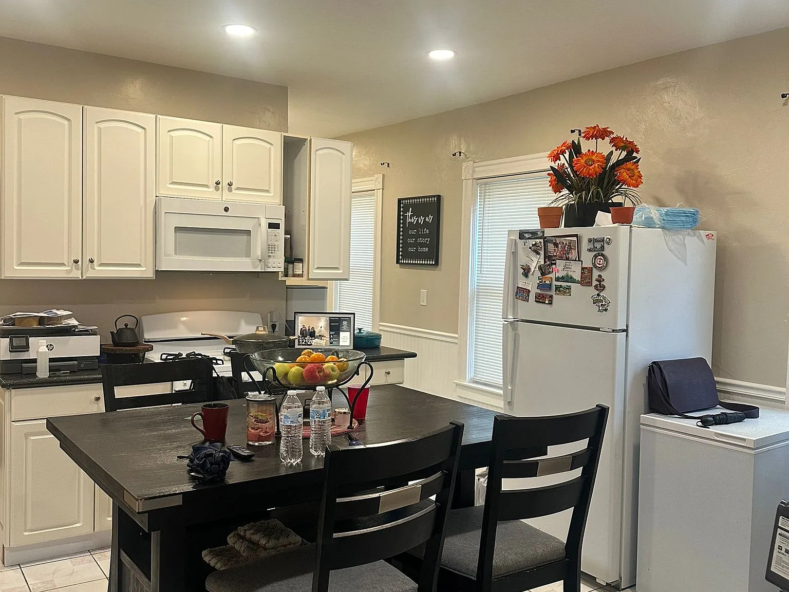 4 bed, 1.0 bath, $2,600 — Photo 2