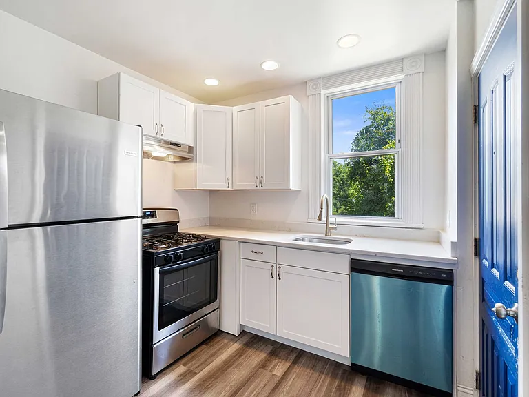 400 W Prospect Ave — Photo 15