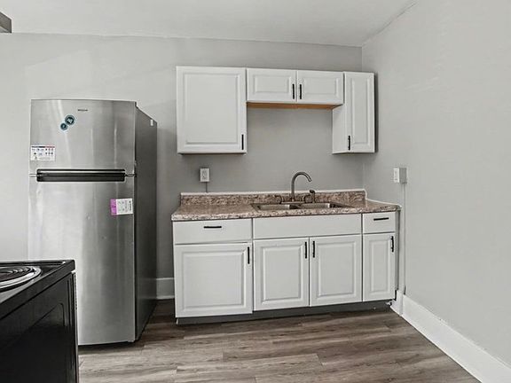 5th image of 541 Adams St #541