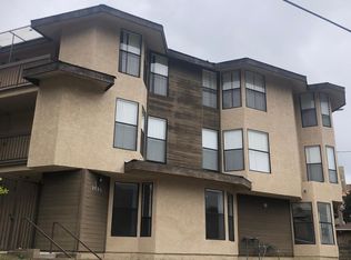 2935 Montrose Ave, La Crescenta, CA 91214
