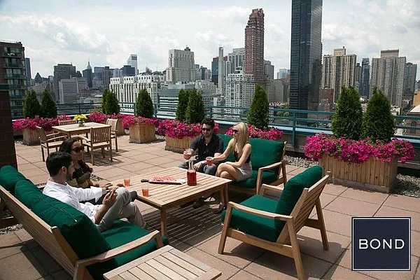 Rented by Bond New York | media 2