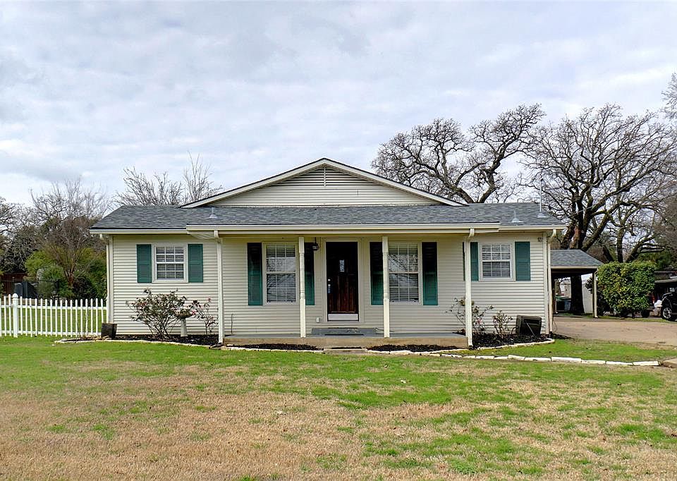 1st image of 610 Shady Oaks Dr
