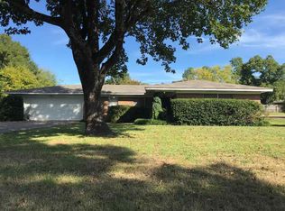 601 Woodcrest Ln, Longview, TX 75601