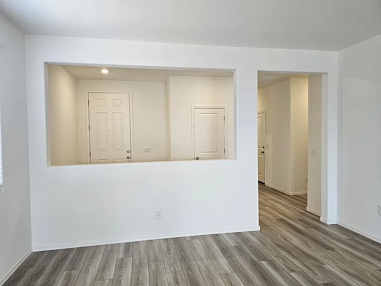 1447 W Pima Ave — Photo 4
