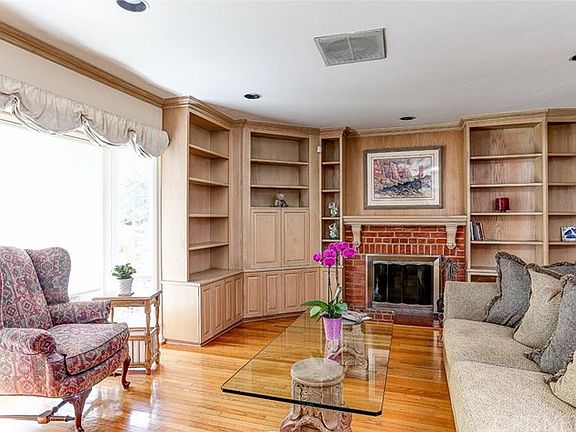 4th image of 11419 Dilling St