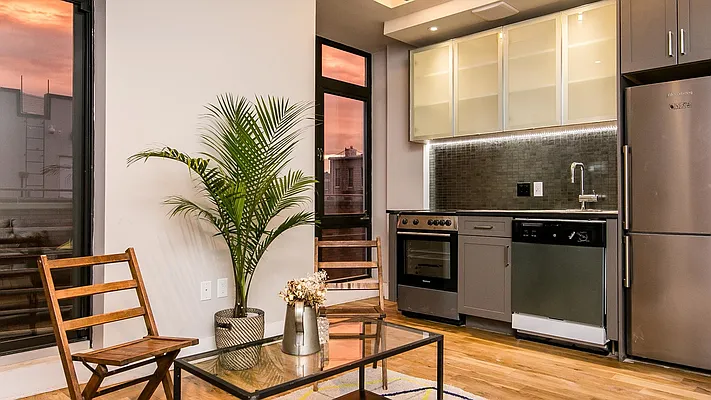 Rented by Nooklyn NYC LLC | media 4