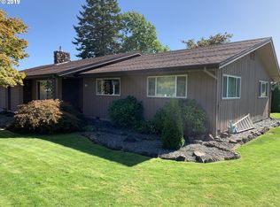 663 NE Center St, White Salmon, WA 98672