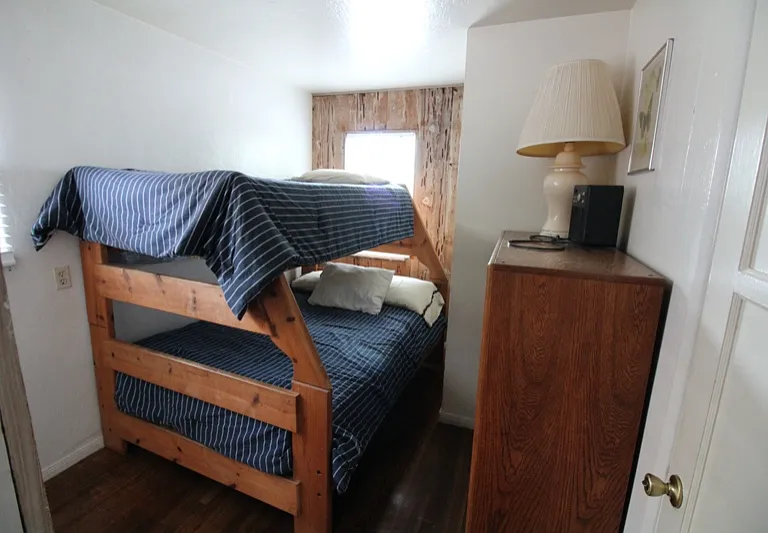 728 Venice Ct — Photo 7