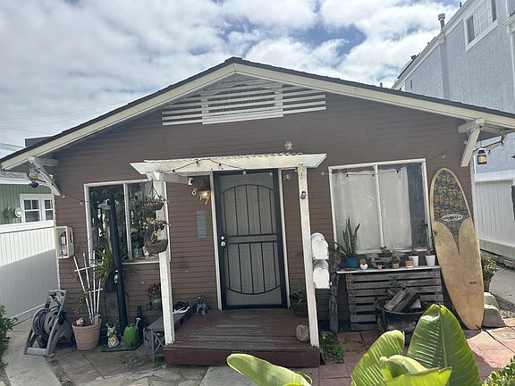 3rd image of 817-817 1/2 Ormond Ct