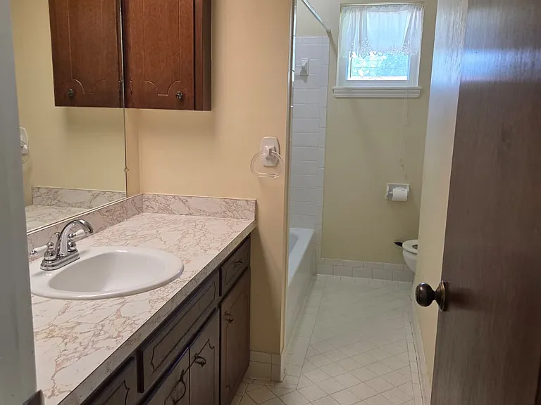 1242 SE Saddle Ln — Photo 8