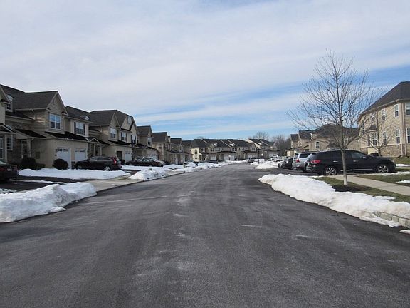 4th image of 3168 Brookside Dr