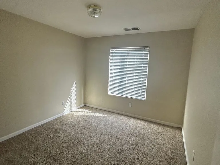 2416 Glacier Way — Photo 25