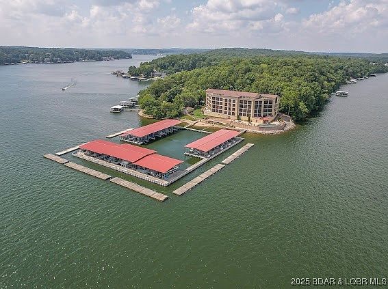 4th image of 3168 Twin Rivers Point #1