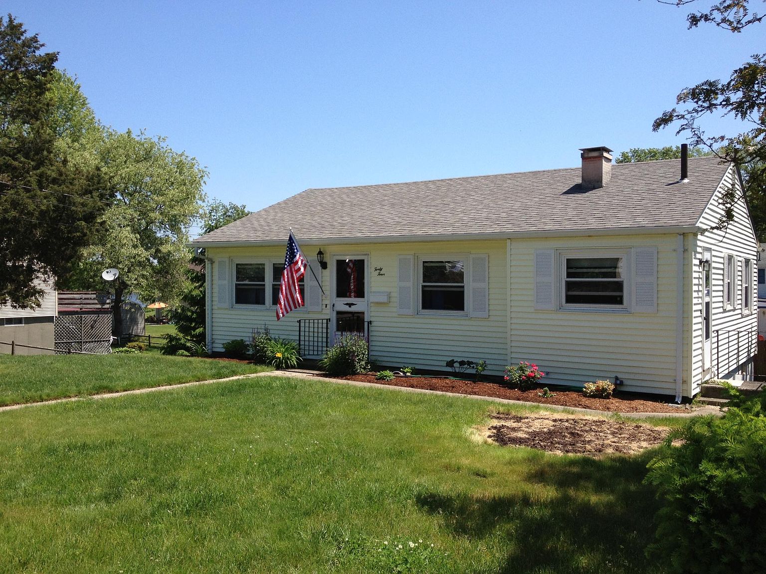 44 Shore Ave, Swansea, MA 02777 | Zillow