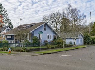 300 W Gloucester St, Gladstone, OR