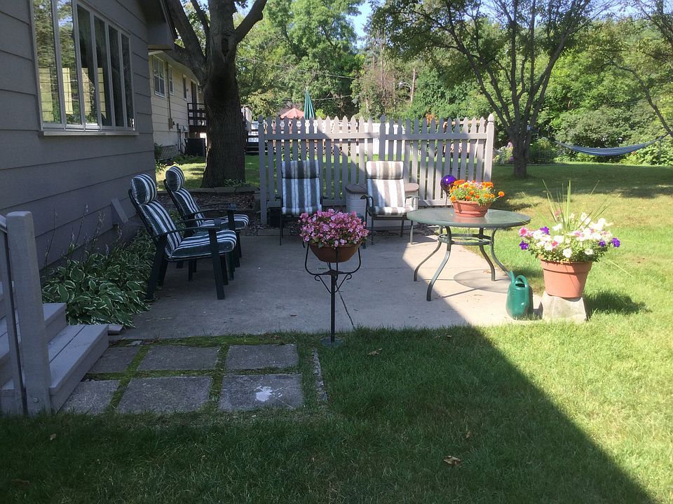 2nd image of 9308 40 1/2 Ave N