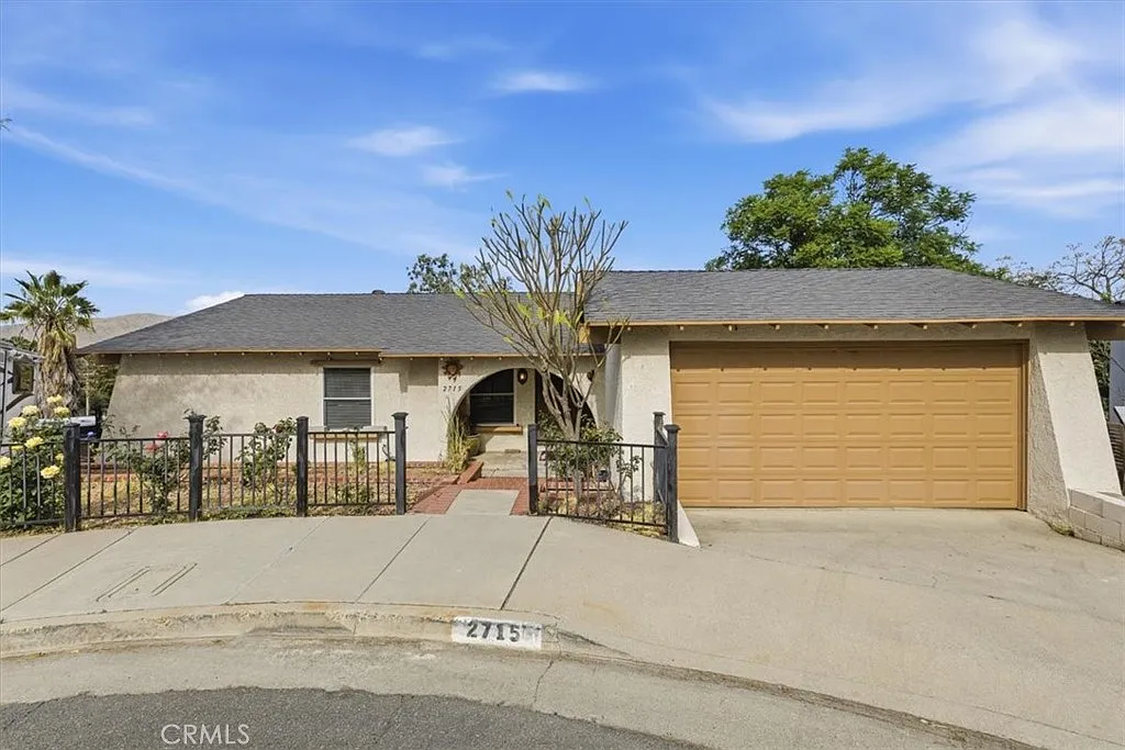 4 bed, 1401 sqft, $3,300 — Photo 3