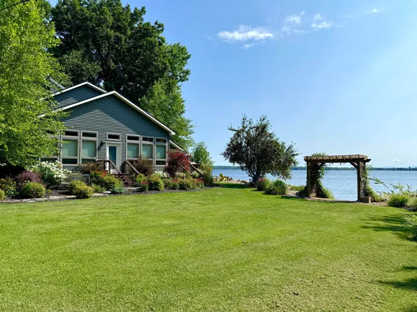 44 Bain Way, Chazy, NY 12921