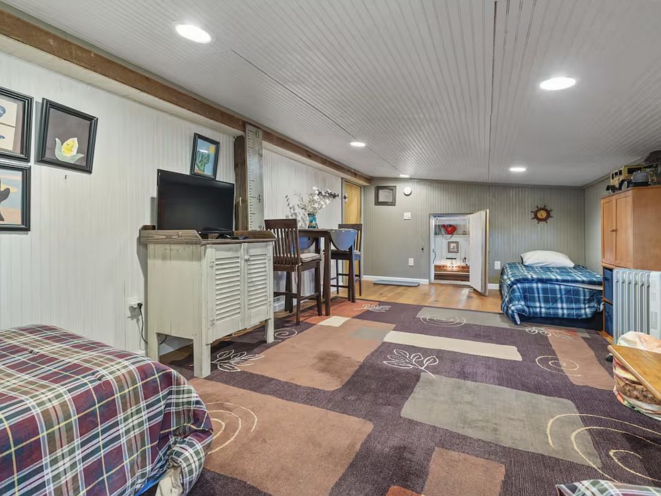 82nd image of this home