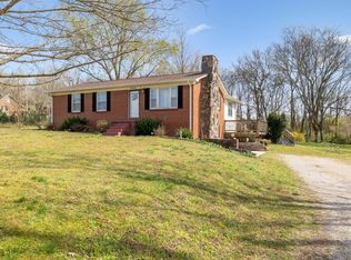 4041 Hampshire Pike, Hampshire, TN 38461