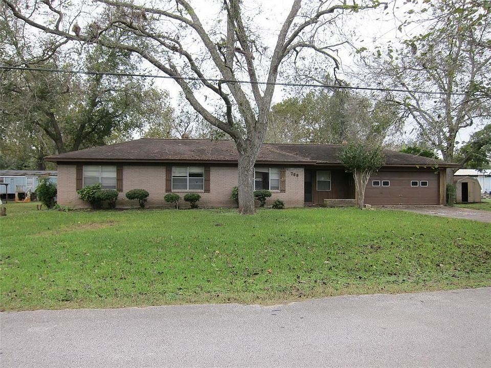 1st image of 706 Greenwood Dr