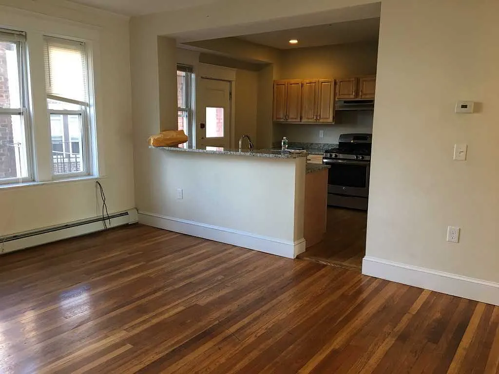4 bed, $3,995 — Photo 3