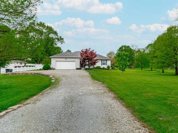 5962 Red Lion Five Points Rd, Springboro, OH 45066