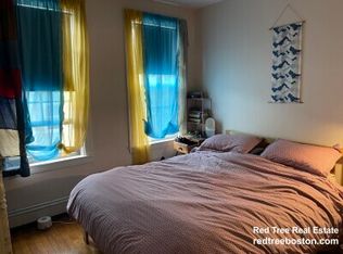 86 Chestnut St #2, Brookline, MA 02445