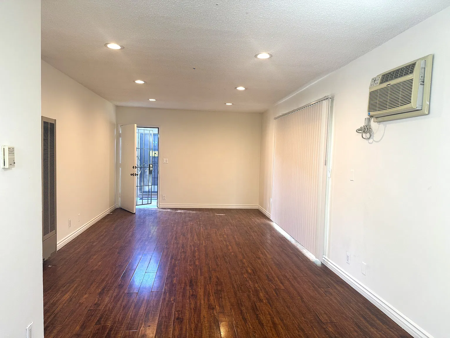 1 bed, 750 sqft, $1,895 — Photo 2