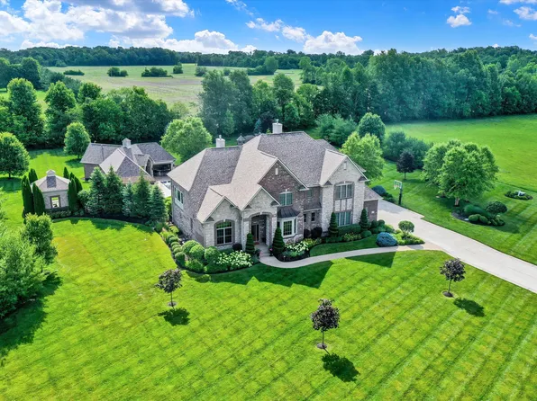 4217 Whitetail Woods Dr, Bargersville, IN 46106