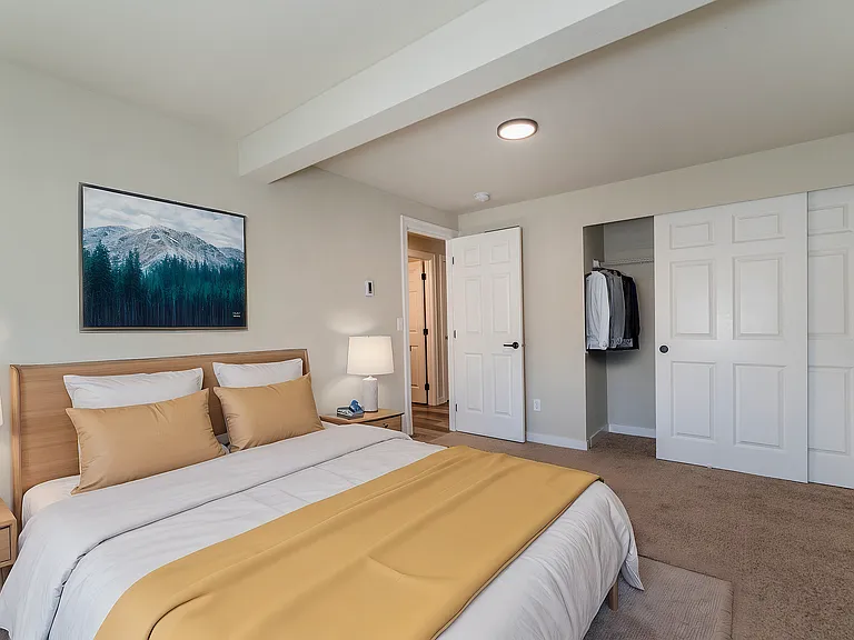 Relax in a beautifully designed bedroom, offering comfort and style in every corner. Relax in a beautifully designed bedroom, offering comfort and style in every corner.