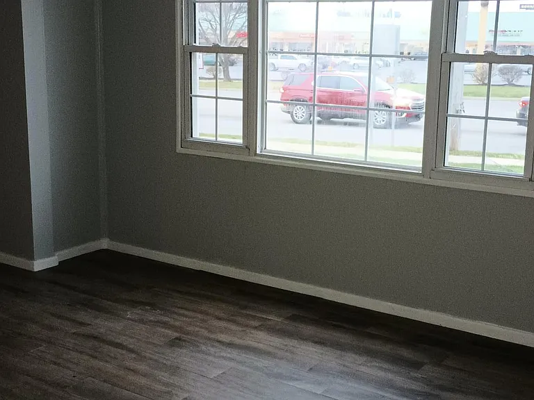 2265 E Dorothy Ln — Photo 19