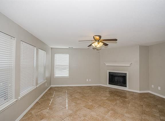 4th image of 2152 Royal Acres Trl