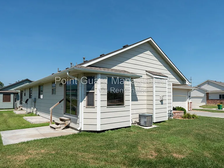 Cedar Haven — Photo 93