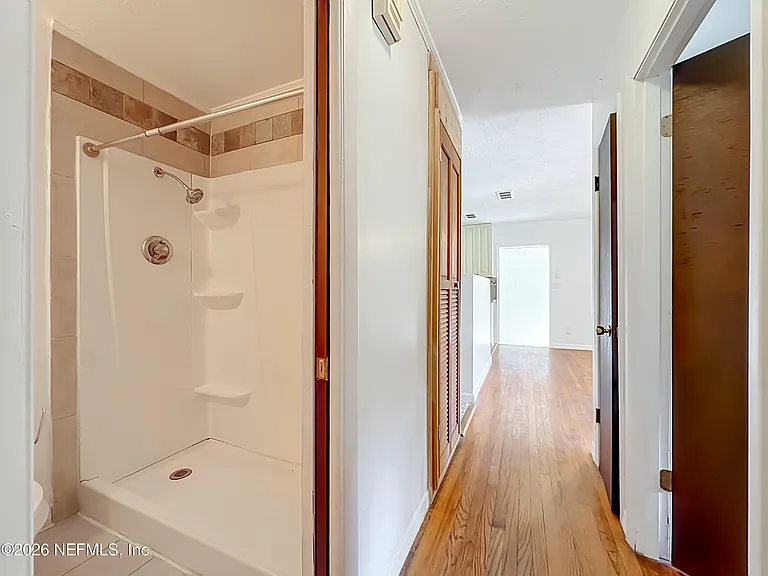 101 S Oakridge Ave — Photo 11