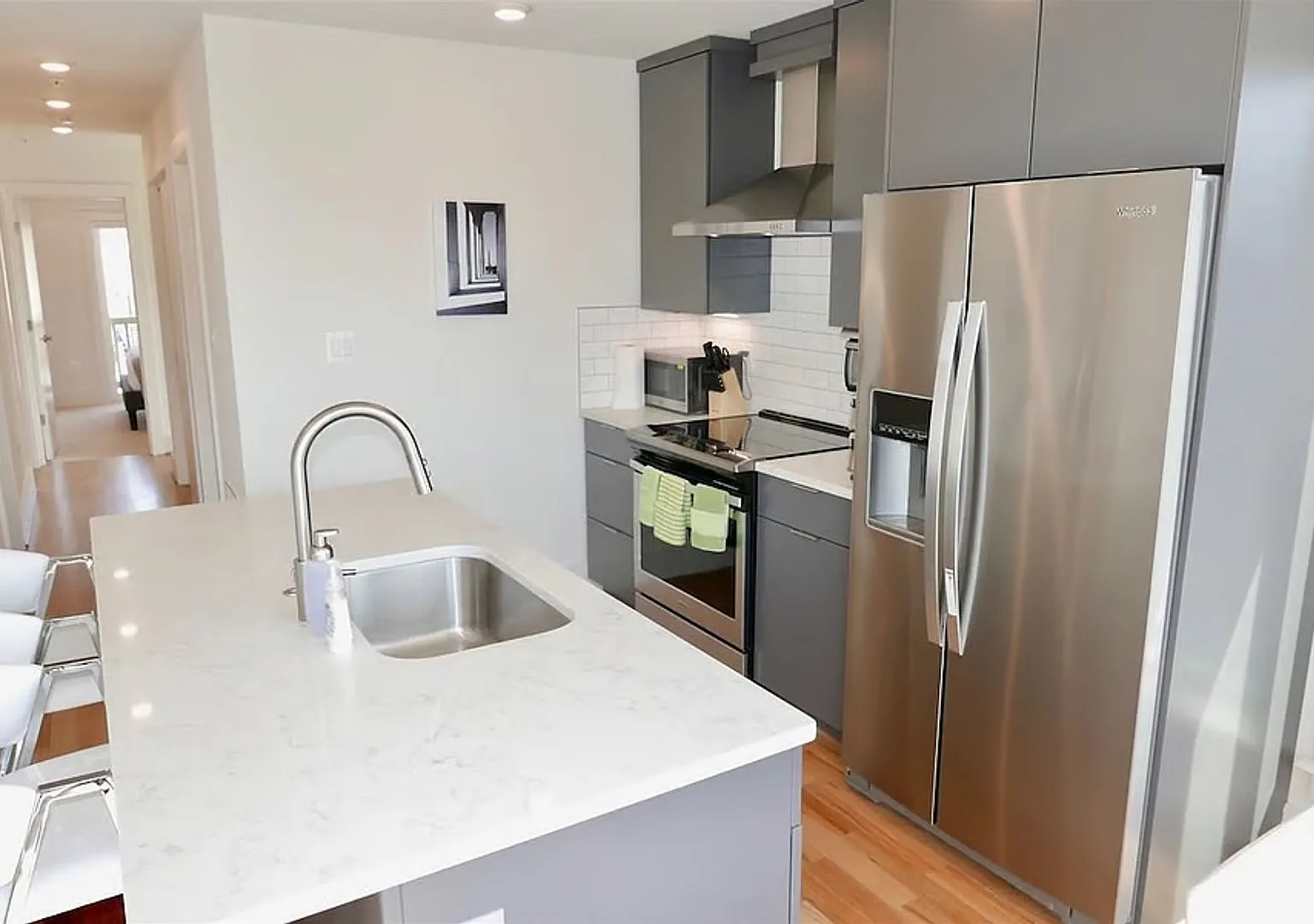 Updated 2Bedroom/2Bath - Located in Petworth DC! Easy access to Metro, dining and shopping options! — Photo 3