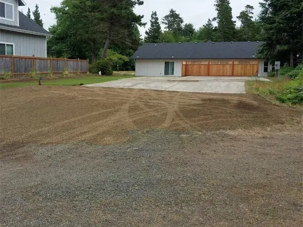 30506 N Place, Ocean Park, WA 98640