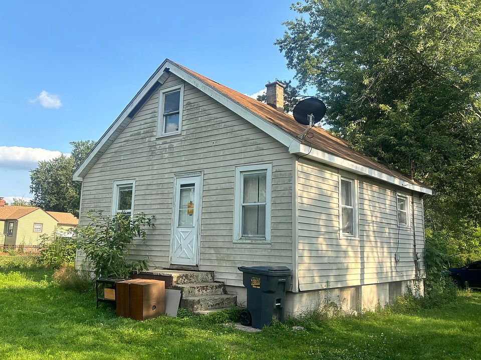 1st image of 1501 E Elm St