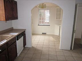 2nd image of 40 Campbell Ave