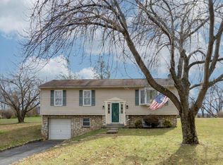 108 Clearview Dr, Downingtown, PA 19335