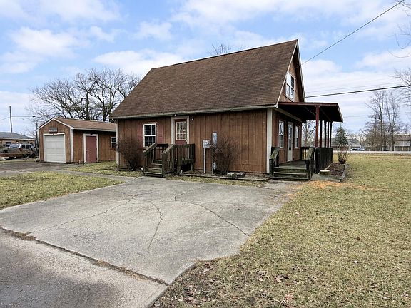 5th image of 303 E Warden St